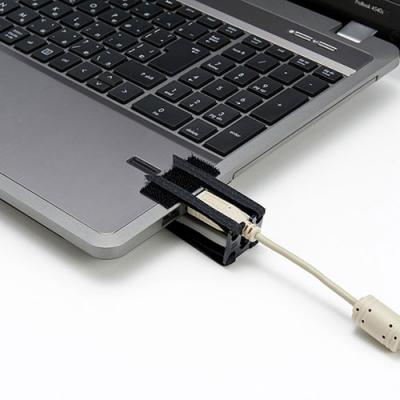 USBホールドロック(USBプラグ対応・抜け防止・面ファスナー取り付け)